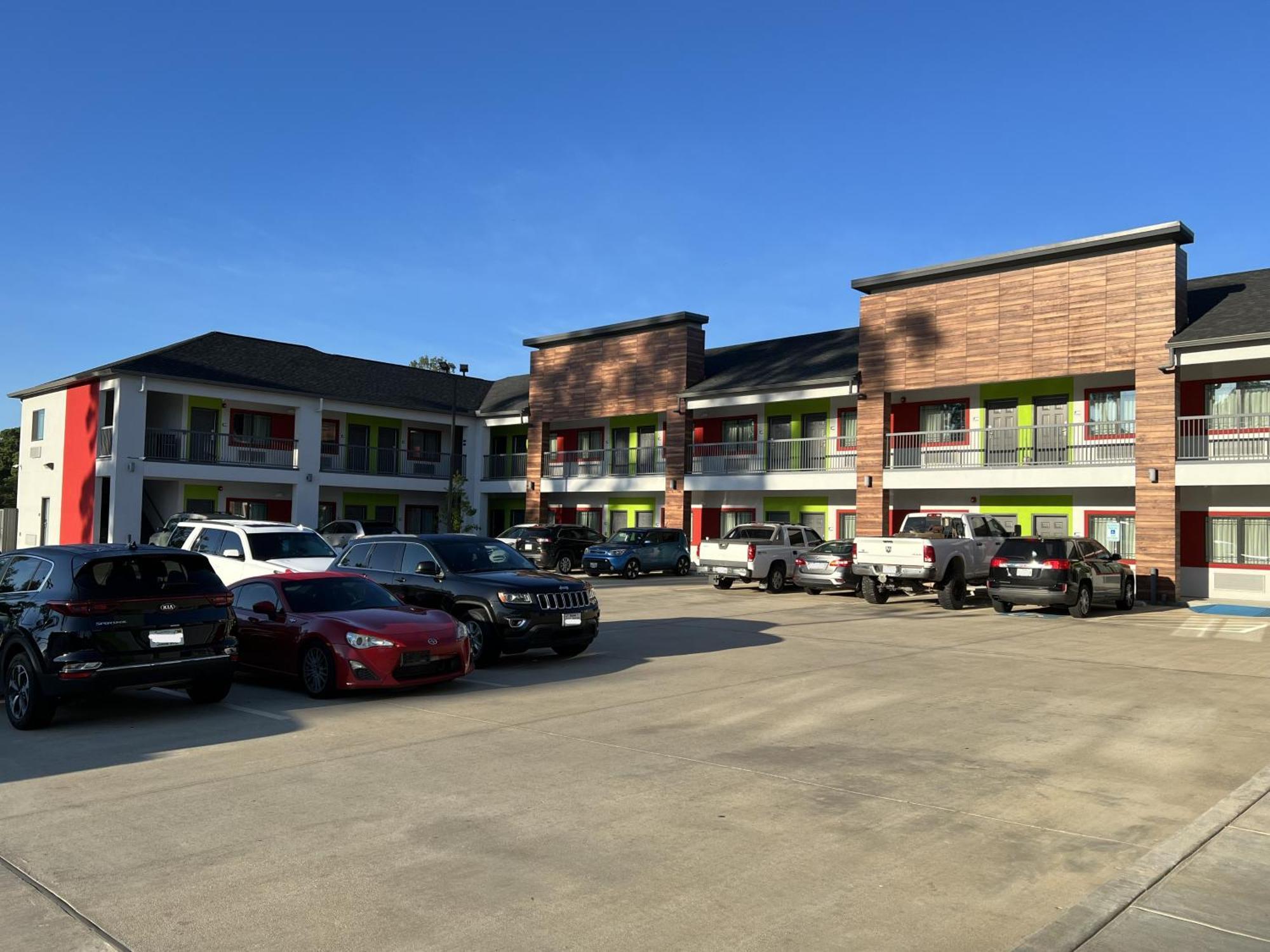Americas Best Value Inn & Suites Kingwood Iah Airport Humble Buitenkant foto